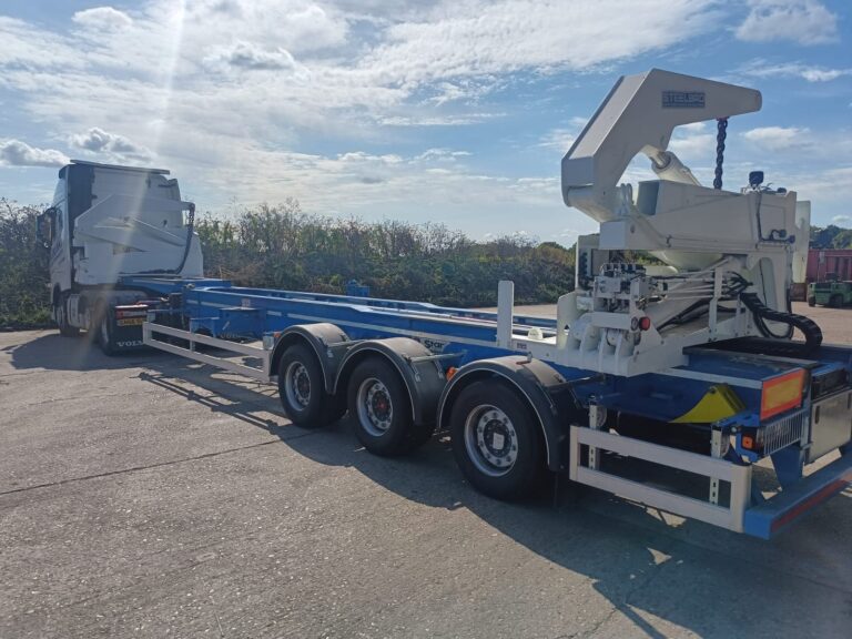 Steelbro sidelifters - container loading equipment