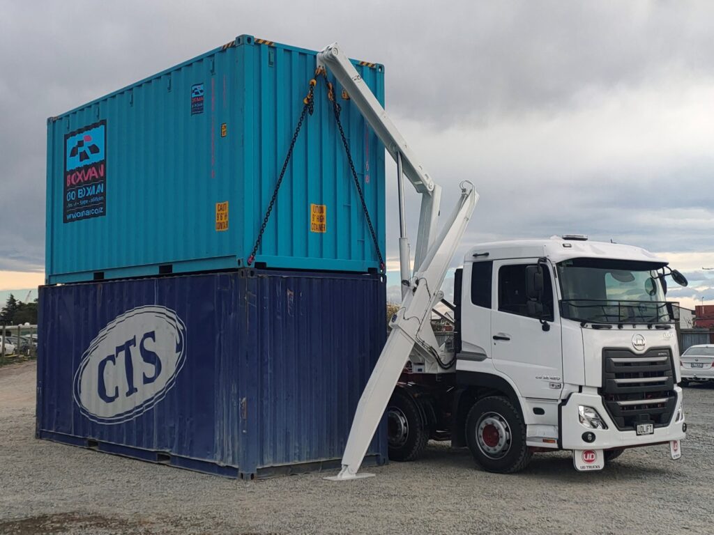 Truckmount side loading container trailer
