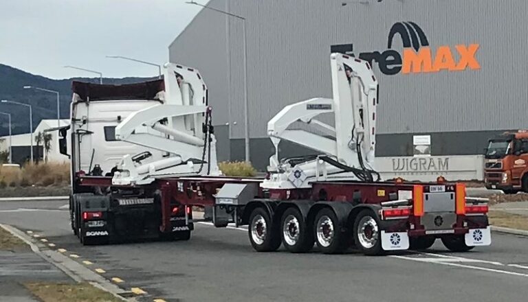 Steelbro sidelifters - container handling equipment
