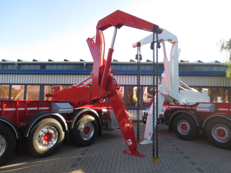 36 tonne sidelifter - Swinglifter for container transportation