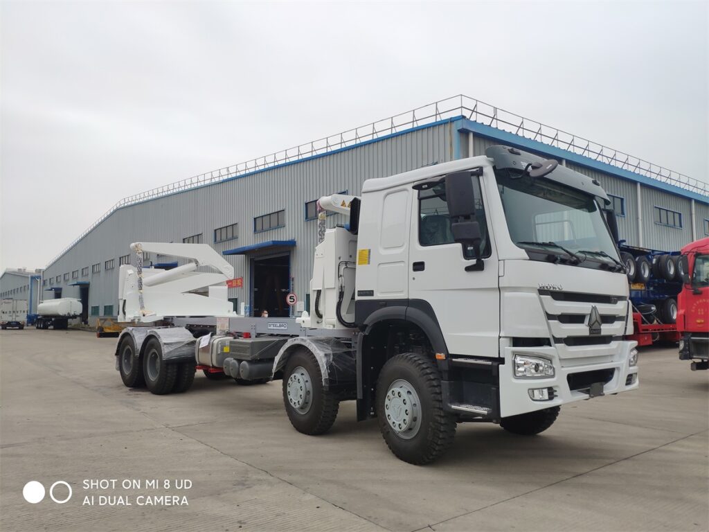 Truckmount side loading container trailer