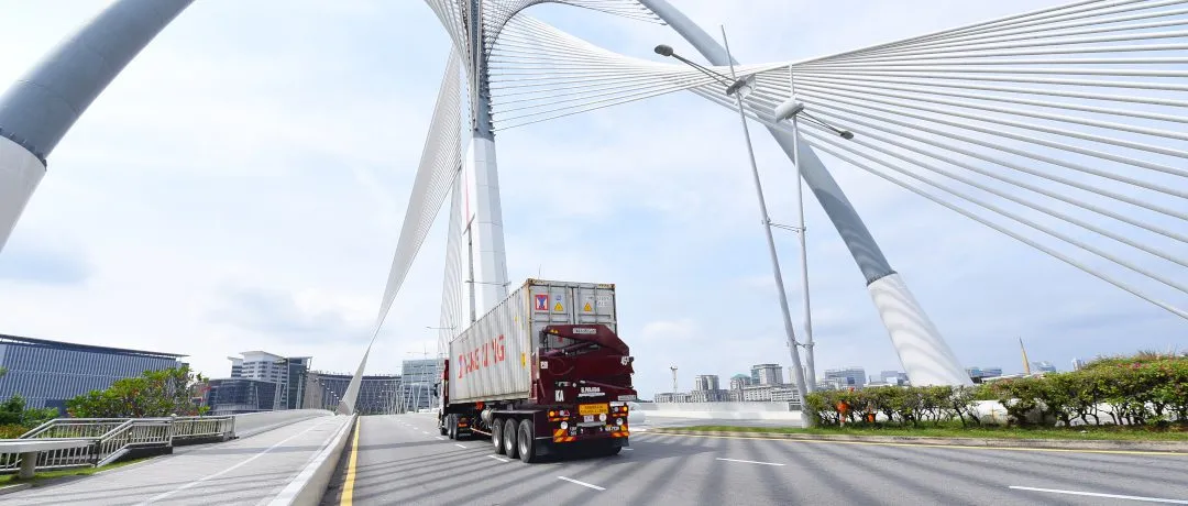 Artha Logistics va de force en force avec l'aide de Steelbro Sidelifters